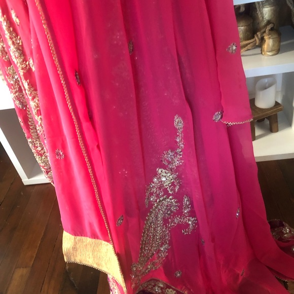 Anarkali Pajami suit. Selling as it doesn’t fit - Picture 4 of 9